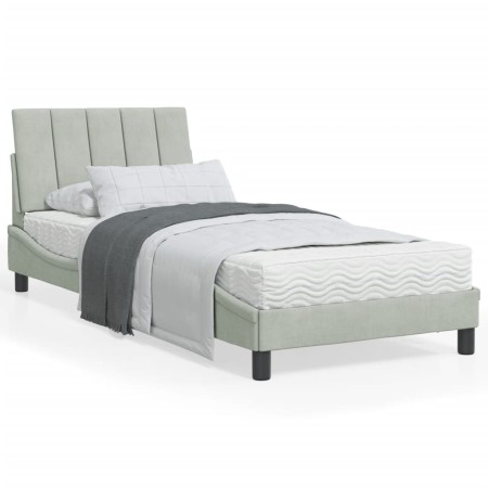 Estructura de cama con cabecero terciopelo gris claro 90x200 cm de , Camas y somieres - Ref: Foro24-3207825, Precio: 142,89 €...