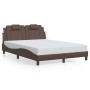 Estructura cama con luces LED cuero sintético marrón 140x200 cm de , Camas y somieres - Ref: Foro24-3214024, Precio: 222,57 €...