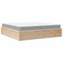 Cama con colchón madera maciza de pino 200x200 cm de , Camas y somieres - Ref: Foro24-3281922, Precio: 472,43 €, Descuento: %