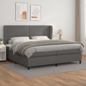 Cama box spring con colchón cuero sintético gris 200x200 cm de , Camas y somieres - Ref: Foro24-3128995, Precio: 670,23 €, De...