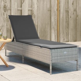 Lounger with light gray synthetic rattan cushion by , Loungers - Ref: Foro24-4002724, Price: 148,93 €, Discount: %