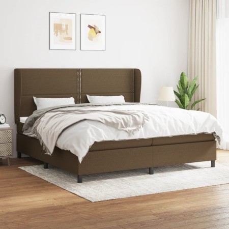 Cama box spring con colchón tela marrón oscuro 200x200 cm de , Camas y somieres - Ref: Foro24-3127912, Precio: 671,88 €, Desc...