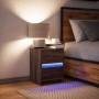 Mesita de noche con luces LED madera de ingeniería roble marrón de , Mesitas de noche - Ref: Foro24-852045, Precio: 56,58 €, ...