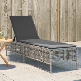 Liegestuhl mit hellem grauem Kunststoff-Rattan-Kissen. von , Liegen - Ref: Foro24-4002742, Preis: 140,99 €, Rabatt: %