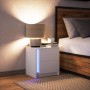 Mesita de noche con luces LED madera de ingeniería blanca de , Mesitas de noche - Ref: Foro24-852047, Precio: 57,00 €, Descue...