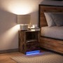 Mesita de noche con luces LED madera ingeniería roble ahumado de , Mesitas de noche - Ref: Foro24-852027, Precio: 47,80 €, De...