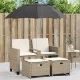 Zweiplätziges Gartensofa mit Sonnenschirm und Hockern aus beigem PE-Rattan. | Foro24|Onlineshop| Casa, Jardín y Más Foro24.es