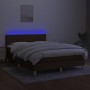 Cama box spring con colchón LED tela marrón oscuro 140x200 cm de vidaXL, Camas y somieres - Ref: Foro24-3133560, Precio: 433,...