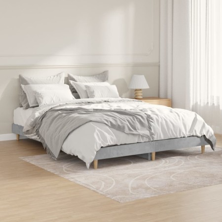 Estructura de cama madera de ingeniería gris hormigón 135x190cm de vidaXL, Camas y somieres - Ref: Foro24-832081, Precio: 120...