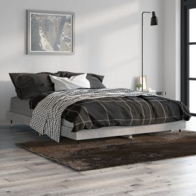 Estructura de cama madera de ingeniería gris hormigón 135x190cm de vidaXL, Camas y somieres - Ref: Foro24-832185, Precio: 115...