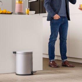 Hailo Trash Can with pedal Solid silver M 12L by Hailo, Garbage cans and trash cans - Ref: Foro24-434076, Price: 44,99 €, Dis...