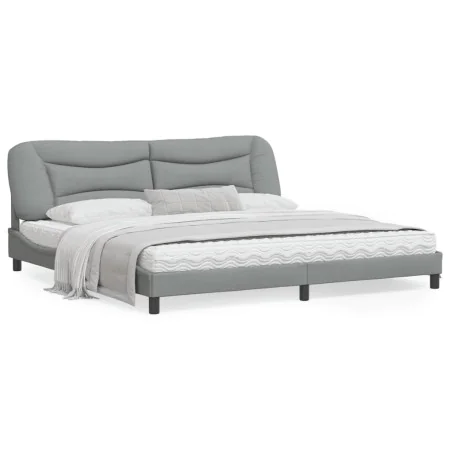 Estructura de cama con luces LED tela gris claro 200x200 cm de , Camas y somieres - Ref: Foro24-3213725, Precio: 273,81 €, De...